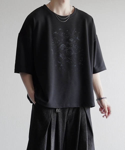 ELLUV（エルブ）の「【ELLUV/エルヴ】300gヘビークリアジョーゼット ヴィンテージフラワープリント ショート丈Tシャツ（Tシャツ/カットソー・メンズ・ブラック/ホワイト・S/L/M）」の14枚目の写真
