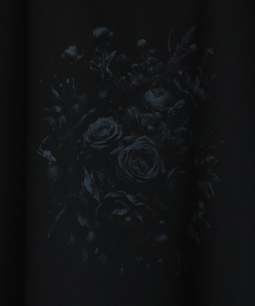 ELLUV（エルブ）の「【ELLUV/エルヴ】300gヘビークリアジョーゼット ヴィンテージフラワープリント ショート丈Tシャツ（Tシャツ/カットソー・メンズ・ブラック/ホワイト・S/L/M）」の6枚目の写真