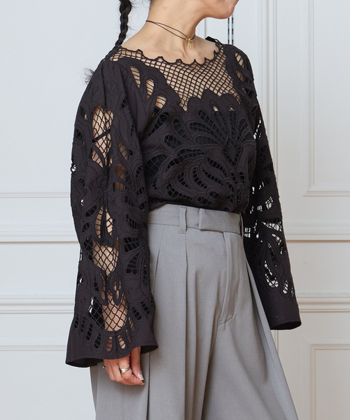 IENA LA BOUCLE(イエナラブークル)の「IENA LA BOUCLE カットワーク刺繍ブラウス(シャツ/ブラウス・レディース・ホワイト×ホワイト/ブラック・FREE)」の10枚目の写真