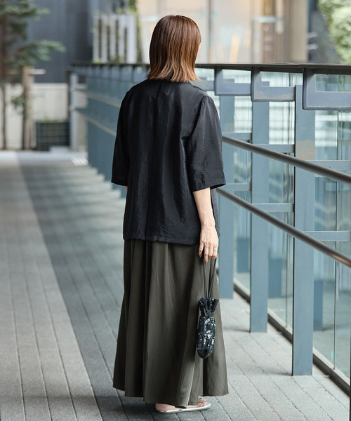 IENA（イエナ）の「ギャザーネックキャミワンピース（ワンピース・レディース・ブラック/カーキ・36/38）」の16枚目の写真