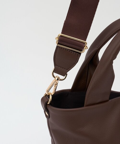 russet(ラシット)の「【Souffle TOTE】レザー2WAYトートバッグ(トートバッグ・レディース・ダークブラウン/グレイッシュベージュ/ブラック・FREE)」の16枚目の写真