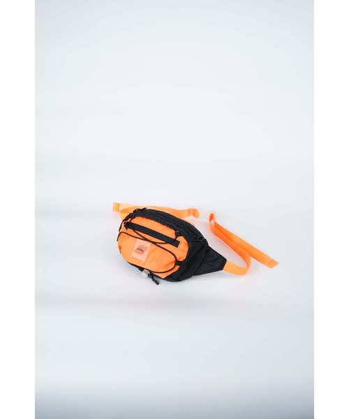 OFFWINTER(オフウィンター)の「【OFFWINTER】ドローストリング多機能ウエストバッグ(ボディバッグ/ウエストポーチ・メンズ・ホワイト×ブラック/オレンジ/グリーン/ブラック・FREE)」の18枚目の写真
