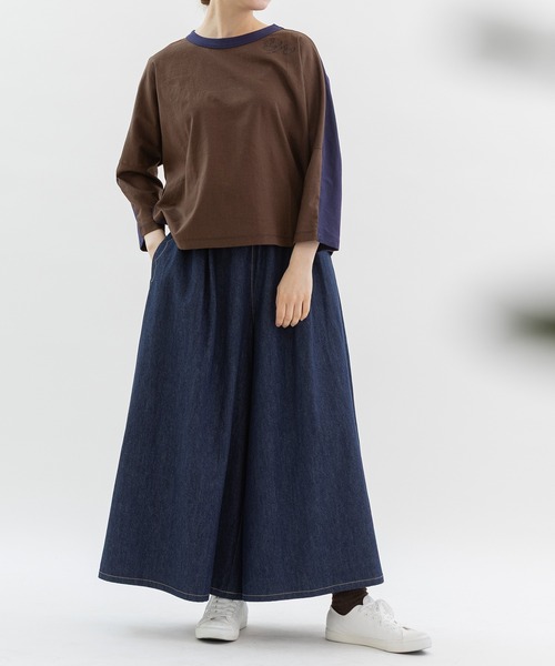 nop de nod（ノップドゥノッド）の「Clocheスワン刺繍布帛9分袖カットソー（Tシャツ/カットソー・レディース・ブラック/ネイビー/ブラウン・3）」の4枚目の写真