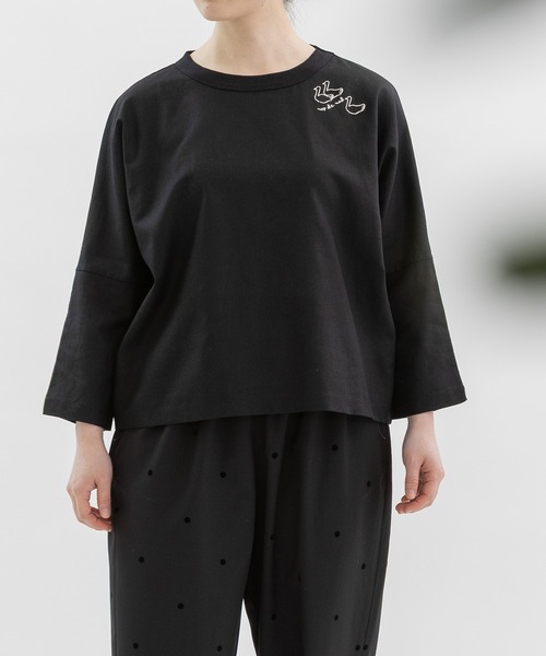 nop de nod（ノップドゥノッド）の「Clocheスワン刺繍布帛9分袖カットソー（Tシャツ/カットソー・レディース・ブラック/ネイビー/ブラウン・3）」の21枚目の写真