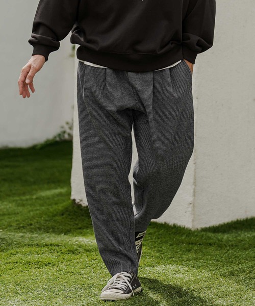 CAMBIO(カンビオ)の「mp15525- Houndstooth Wool Blend Wide Tapered Pants テーパードパンツ(A76726cmb)(その他パンツ・メンズ・ブラック/ブラウン/チャコール・S/M/L)」の2枚目の写真