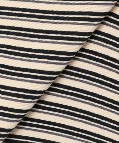 U by SPICK&SPAN(ユーバイスピックアンドスパン)の「《追加》マルチボーダーフリルドッキングプルオーバー(Tシャツ/カットソー・レディース・グレー/ブルー/アイボリー・FREE)」の4枚目の写真