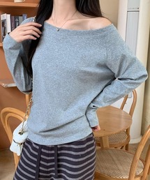 オフショルダーカットソー