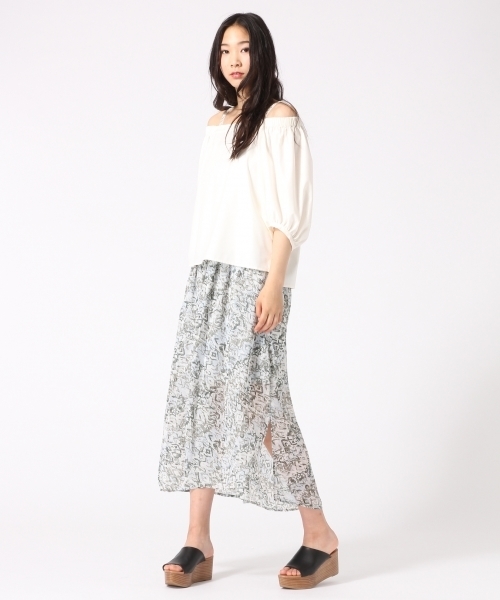 HARE(ハレ)の「シフォンギャザーマキシスカート(HARE)(スカート・レディース・グレー/ブラック・FREE)」の4枚目の写真