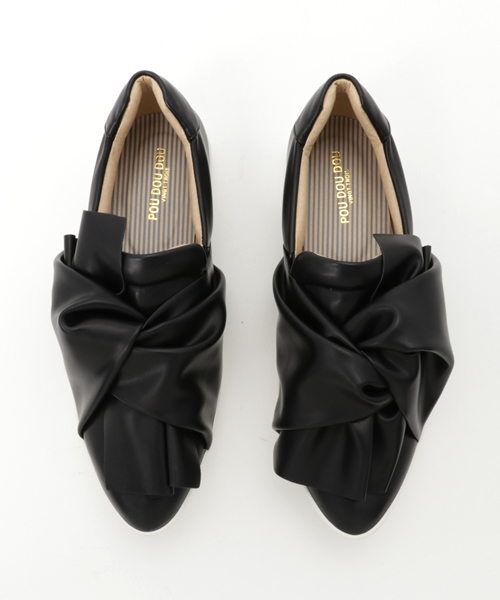 POU DOU DOU（プードゥドゥ）の「ねじりリボンスリッポン（スリッポン・レディース・ブラック/ピンクベージュ/グレー・3/4）」の10枚目の写真