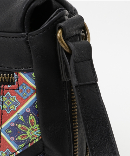 Desigual（デシグアル）の「「Desigual/デシグアル」バッグ（ショルダーバッグ・レディース・ブラック系その他・ONE SIZE）」の3枚目の写真