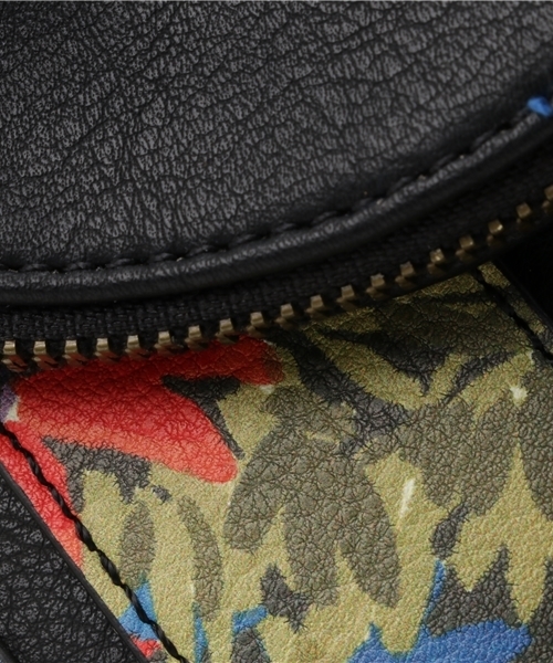 Desigual（デシグアル）の「「Desigual/デシグアル」バッグ（ショルダーバッグ・レディース・ブラック系その他・ONE SIZE）」の10枚目の写真