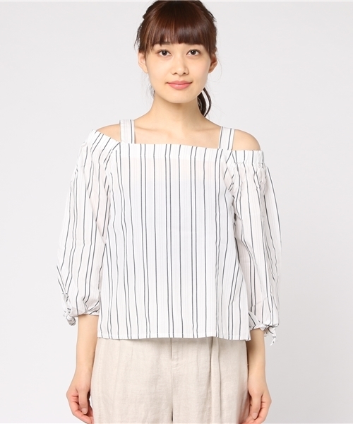 Honeys（ハニーズ）の「袖リボンブラウス（シャツ/ブラウス・レディース・ブルー系その他/ホワイト×ネイビー/ブラック系その他/ピンク系その他/ブルー系その他2/ホワイト・M/L）」の7枚目の写真