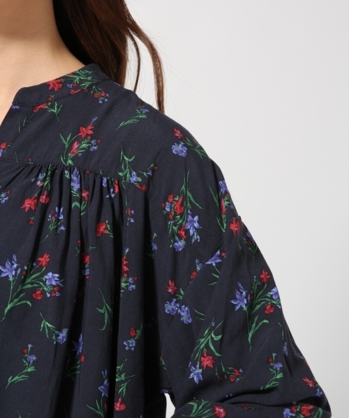 GLOBAL WORK（グローバルワーク）の「ギャザープリントブラウス長袖/761375（シャツ/ブラウス・レディース・ネイビー/ホワイト/ピンク・LARGE/SMALL/MEDIUM）」の9枚目の写真