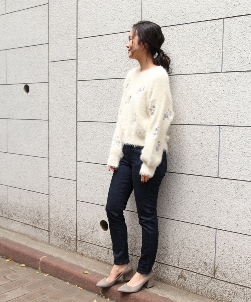 laboratory work（ラボラトリーワーク）の「フェザーラメ刺繍ニットプルオーバー（ニット/セーター・レディース・ブラック/オフホワイト/ピンク・MEDIUM）」の13枚目の写真