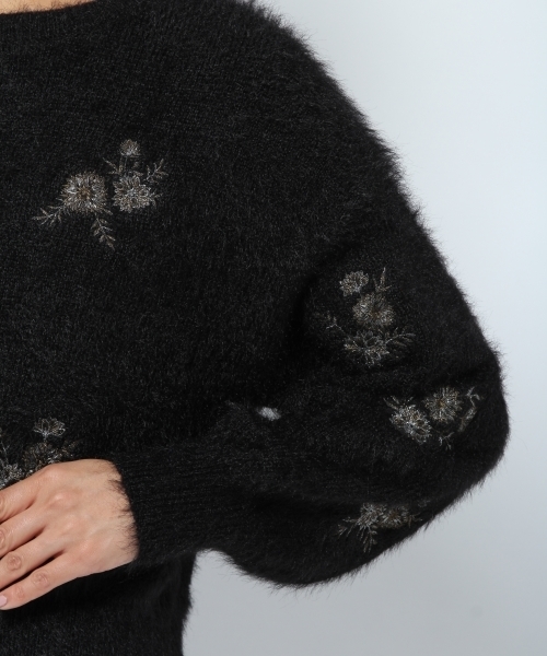 laboratory work（ラボラトリーワーク）の「フェザーラメ刺繍ニットプルオーバー（ニット/セーター・レディース・ブラック/オフホワイト/ピンク・MEDIUM）」の5枚目の写真