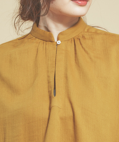 qualite（カリテ）の「綿ガーゼギャザーブラウス（シャツ/ブラウス・レディース・ホワイト/マスタード・フリー）」の6枚目の写真