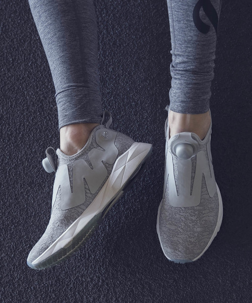 Reebok(リーボック)の「ポンプシュプリーム(スニーカー・メンズ・ライトグレー・25.5cm/26.5cm/27.5cm/28.5cm/23.0cm/24.0cm/25.0cm/26.0cm/27.0cm/28.0cm/29.0cm)」の7枚目の写真