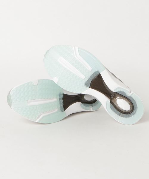 Reebok(リーボック)の「ポンプシュプリーム(スニーカー・メンズ・ライトグレー・25.5cm/26.5cm/27.5cm/28.5cm/23.0cm/24.0cm/25.0cm/26.0cm/27.0cm/28.0cm/29.0cm)」の3枚目の写真