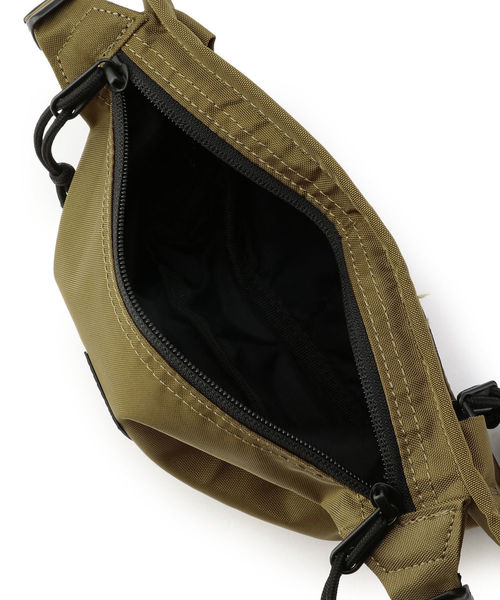 SHIPS(シップス)の「THE BROWN BUFFALO: SUPPLYSLING ボディバッグ(ボディバッグ/ウエストポーチ・メンズ・ブラック/ネイビー/キャメル・ONE SIZE)」の8枚目の写真
