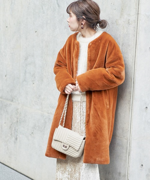 natural couture（ナチュラルクチュール）の「エコファーレディロングコート（その他アウター・レディース・ベージュ/パープル/ブラウン・FREE）」の4枚目の写真