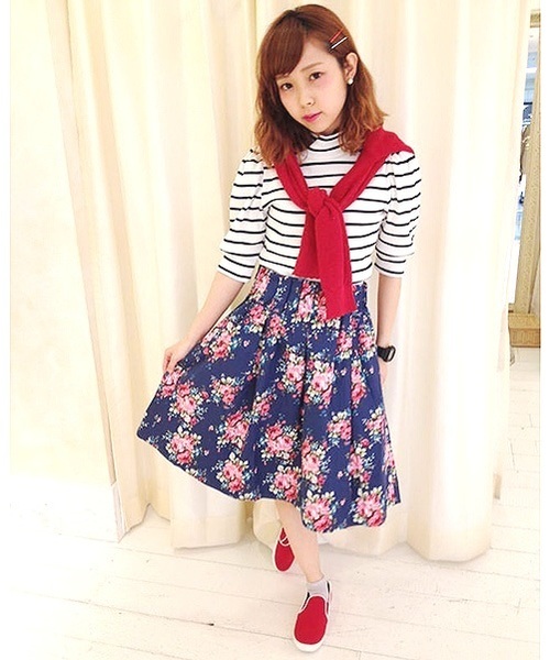 one after another NICE CLAUP（ワンアフターアナザーナイスクラップ）の「【ナイスクラップ】テレコハイネック③（Tシャツ/カットソー・レディース・その他1/アイボリー/パープル・FREE）」の10枚目の写真