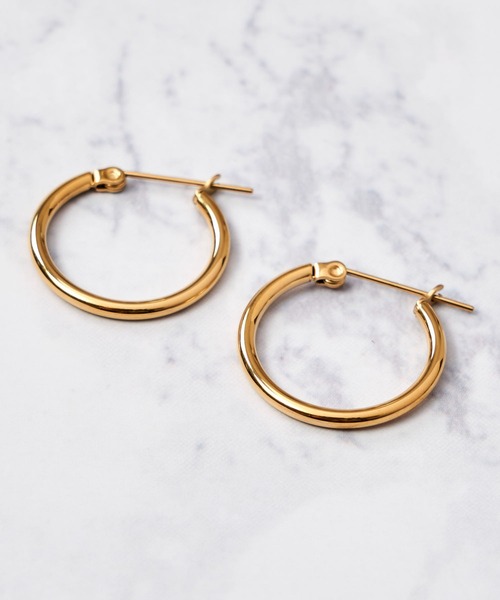 ADPOSION(アドポーション)の「ペア フープピアス(ピアス(両耳用)・メンズ・ブラック/シルバー/ゴールド・FREE)」の3枚目の写真