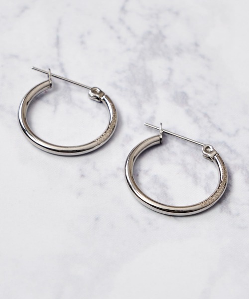 ADPOSION(アドポーション)の「ペア フープピアス(ピアス(両耳用)・メンズ・ブラック/シルバー/ゴールド・FREE)」の6枚目の写真