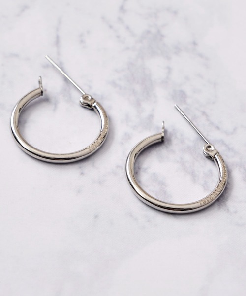 ADPOSION(アドポーション)の「ペア フープピアス(ピアス(両耳用)・メンズ・ブラック/シルバー/ゴールド・FREE)」の9枚目の写真
