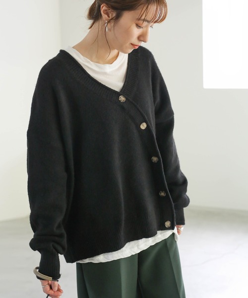 select MOCA(セレクトモカ)の「ボタンニュアンスニット/ウール混Vネックフェイクボタンリブスリーブニット(ニット/セーター・レディース・ブラック/ベージュ/アイボリー・FREE)」の3枚目の写真