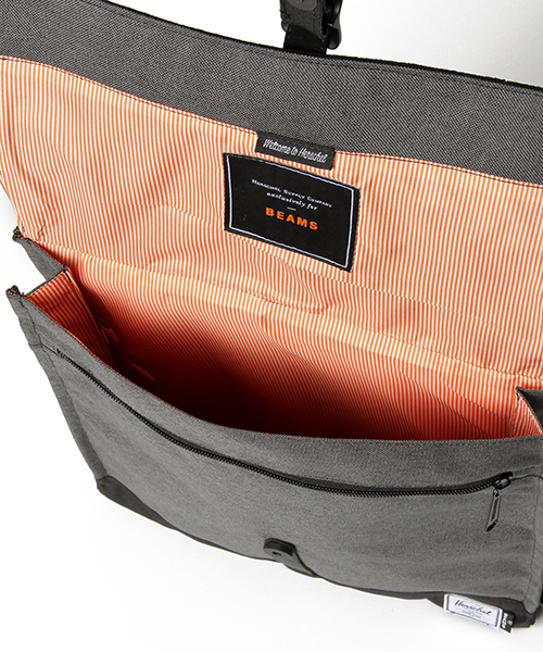 BEAMS（ビームス）の「Herschel×BEAMS / 別注 “CITY”（BLACK）（バックパック/リュック・メンズ・ブラック・ONE SIZE）」の10枚目の写真