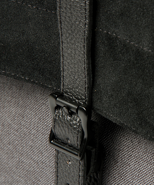 BEAMS（ビームス）の「Herschel×BEAMS / 別注 “CITY”（BLACK）（バックパック/リュック・メンズ・ブラック・ONE SIZE）」の8枚目の写真