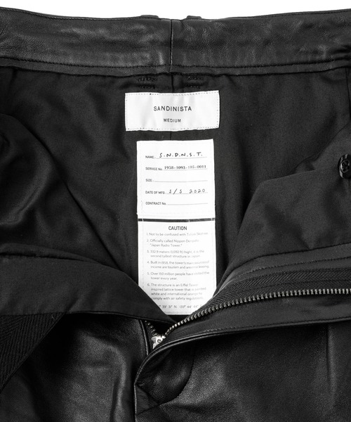 Sandinista（サンディニスタ）の「Washed Tuck Leather Shorts / レザータックパンツ（その他パンツ・メンズ・ブラック・MEDIUM/SMALL/LARGE）」の6枚目の写真