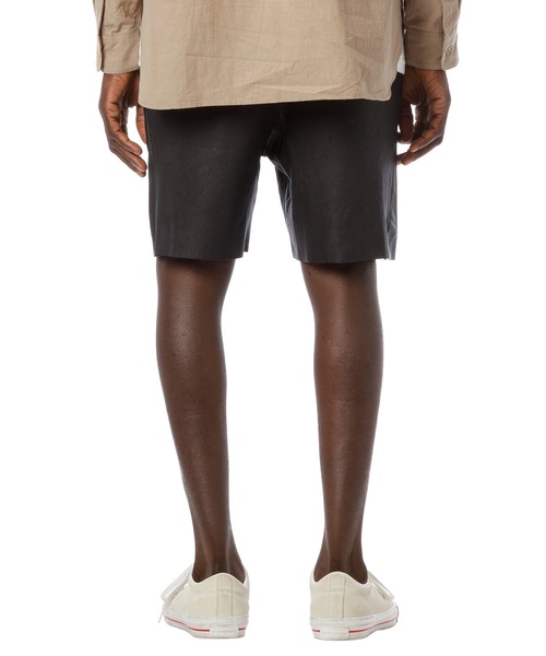 Sandinista（サンディニスタ）の「Washed Tuck Leather Shorts / レザータックパンツ（その他パンツ・メンズ・ブラック・MEDIUM/SMALL/LARGE）」の13枚目の写真