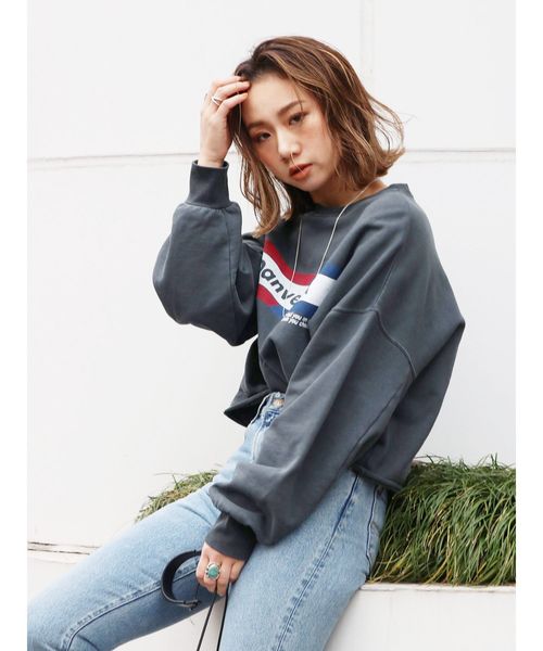 Ungrid(アングリッド)の「Danversロゴショートスウェット(スウェット・レディース・アイボリー/チャコールグレー・FREE)」の8枚目の写真