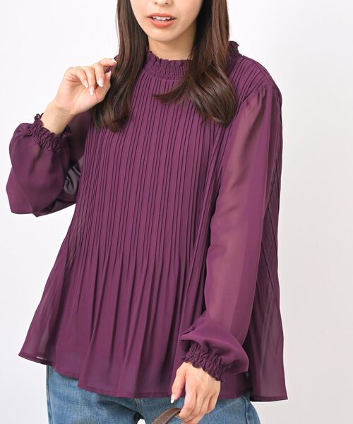 rps(アールピーエス)の「プリーツプチハイネックブラウス(シャツ/ブラウス・レディース・オフホワイト/ブラック/グレイッシュベージュ/パープル/ボルドー/ラベンダー・フリー/M)」の6枚目の写真