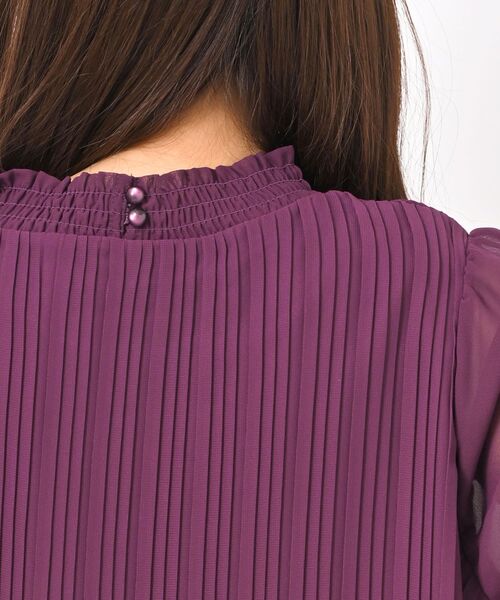 rps(アールピーエス)の「プリーツプチハイネックブラウス(シャツ/ブラウス・レディース・オフホワイト/ブラック/グレイッシュベージュ/パープル/ボルドー/ラベンダー・フリー/M)」の20枚目の写真