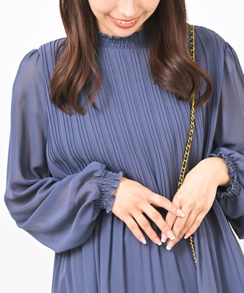 rps(アールピーエス)の「プリーツプチハイネックブラウス(シャツ/ブラウス・レディース・オフホワイト/ブラック/グレイッシュベージュ/パープル/ボルドー/ラベンダー・フリー/M)」の14枚目の写真