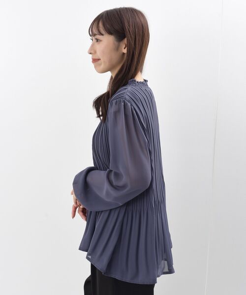 rps(アールピーエス)の「プリーツプチハイネックブラウス(シャツ/ブラウス・レディース・オフホワイト/ブラック/グレイッシュベージュ/パープル/ボルドー/ラベンダー・フリー/M)」の8枚目の写真