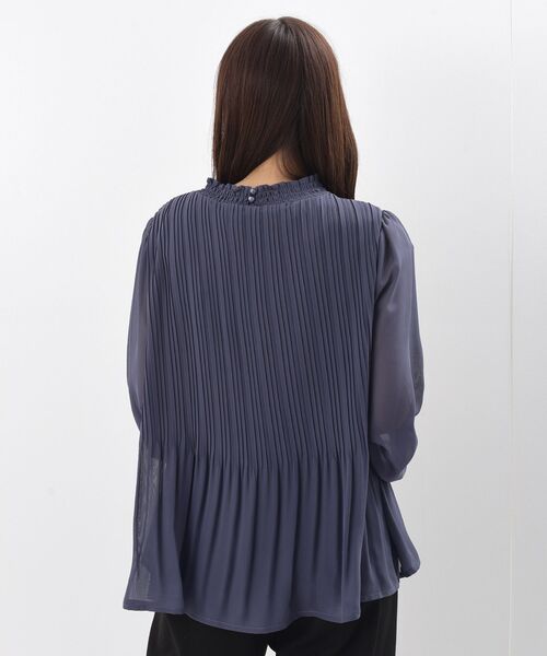 rps(アールピーエス)の「プリーツプチハイネックブラウス(シャツ/ブラウス・レディース・オフホワイト/ブラック/グレイッシュベージュ/パープル/ボルドー/ラベンダー・フリー/M)」の7枚目の写真