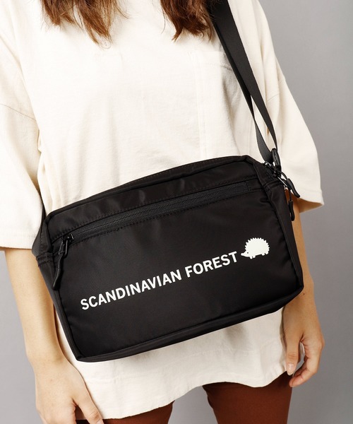 SCANDINAVIAN FOREST(スカンジナビアン・フォレスト)の「SCANDINAVIAN FOREST 2ファスナープリントミニショルダーバッグ(ショルダーバッグ・レディース・ブラック/ネイビー/グレー/ピンク/グリーン/グレー系その他/グレー系その他2/ダークブルー/チャコールグレー/イエロー/ライトグリーン/サックスブルー/ブラウン/ベージュ系その他/グリーン系その他・FREE/F)」の2枚目の写真