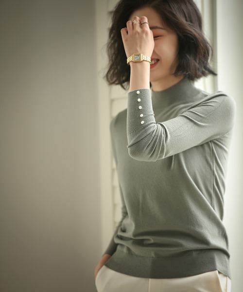 SAISON DE PAPILLON（セゾンドパピヨン）の「【高評価】レディース ニット きれいめ オフィスカジュアル ハイゲージ パール 万能 シンプル（ニット/セーター・レディース・ホワイト/アイボリー/ブラック/ブラウン/グリーン/カーキ/ブルー/グレー/ベージュ/ブルーグレー/ピンク/ライトベージュ・M/L）」の15枚目の写真