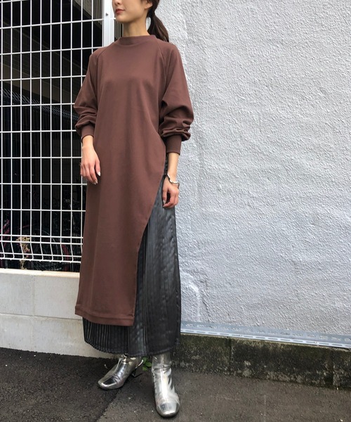 &g'aime(アンジェム)の「【&g'aime】サイドスリットチュニック(Tシャツ/カットソー・レディース・ブラック/パープル/ブラウン/グレー・FREE)」の14枚目の写真