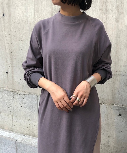 &g'aime(アンジェム)の「【&g'aime】サイドスリットチュニック(Tシャツ/カットソー・レディース・ブラック/パープル/ブラウン/グレー・FREE)」の11枚目の写真