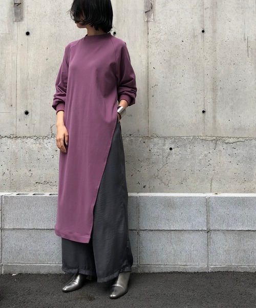 &g'aime(アンジェム)の「【&g'aime】サイドスリットチュニック(Tシャツ/カットソー・レディース・ブラック/パープル/ブラウン/グレー・FREE)」の18枚目の写真