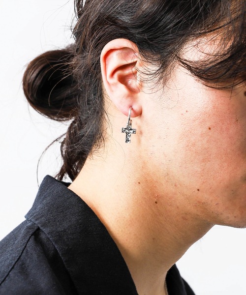 Ayler(アイラー)の「【Ayler】Cross pierce Ay-003(ピアス(片耳用)・メンズ・シルバー/ゴールド・FREE)」の13枚目の写真
