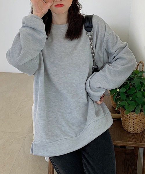urge：（アージコロン ）の「【URGE：】くすみカラー　ルーズシルエット　スウェット　トレーナー（スウェット・レディース・ブラック/パープル/グレー/レッド/ピンク/イエロー/ブルー/グリーン・M/L/XL）」の3枚目の写真
