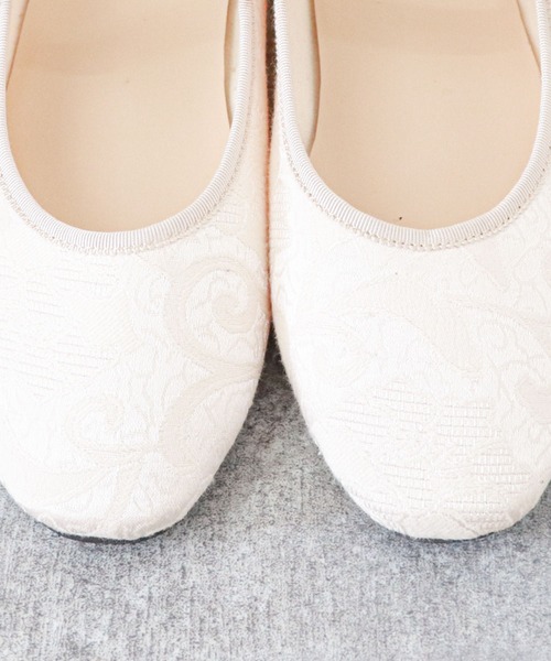 archives（アルシーヴ）の「カンフーシューズ（パンプス・レディース・ホワイト/ブラック/アイボリー・MEDIUM/LARGE）」の7枚目の写真