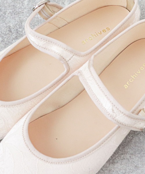 archives（アルシーヴ）の「カンフーシューズ（パンプス・レディース・ホワイト/ブラック/アイボリー・MEDIUM/LARGE）」の6枚目の写真