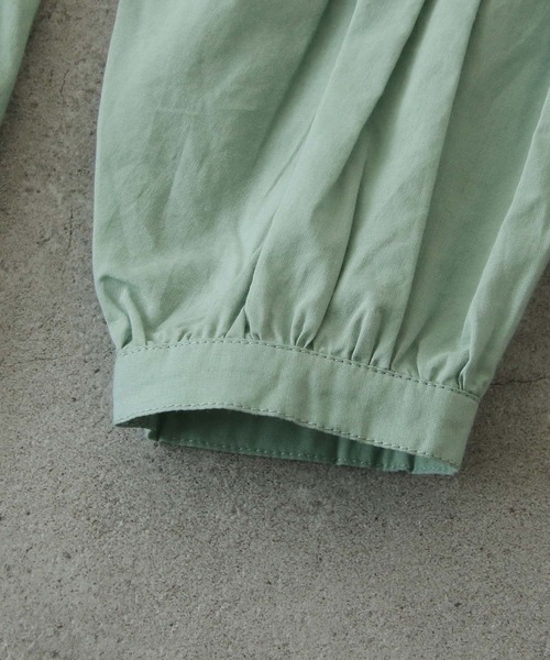 Chillfar(チルファー)の「コットンローンバックスリットティアードシャツ(シャツ/ブラウス・レディース・ベージュ/オフホワイト/ミント・MEDIUM)」の7枚目の写真