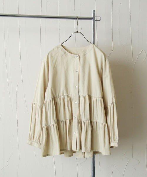 Chillfar(チルファー)の「コットンローンバックスリットティアードシャツ(シャツ/ブラウス・レディース・ベージュ/オフホワイト/ミント・MEDIUM)」の12枚目の写真